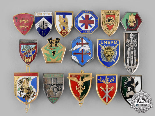 france,_republic._a_lot_of_sixteen_regimental_badges_m19_13825_1