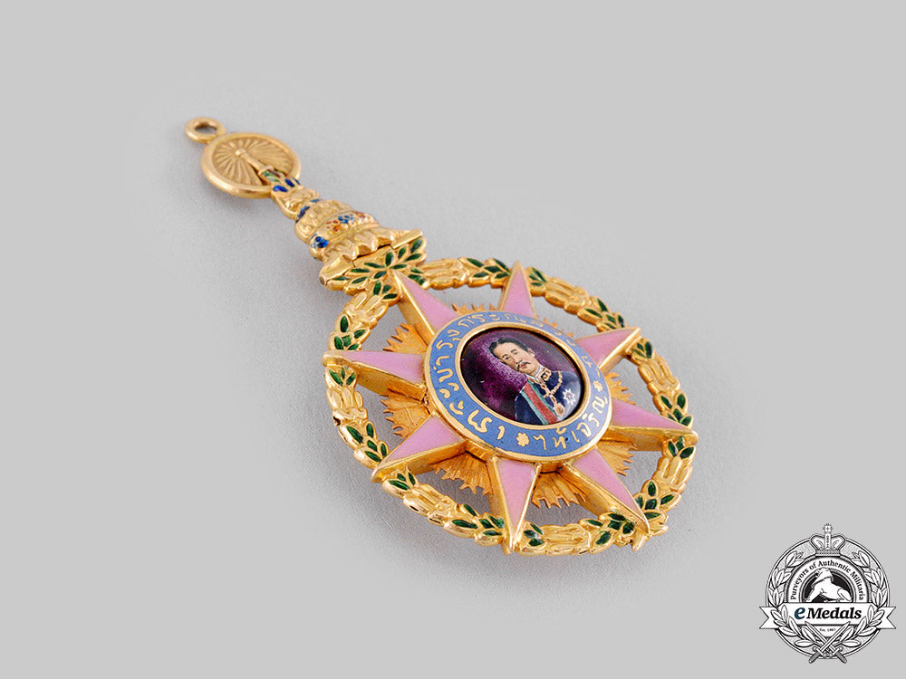 thailand,_kingdom._a_most_illustrious_order_of_chula_chom_klao_in_gold,_iii_class_officer_m19_18141