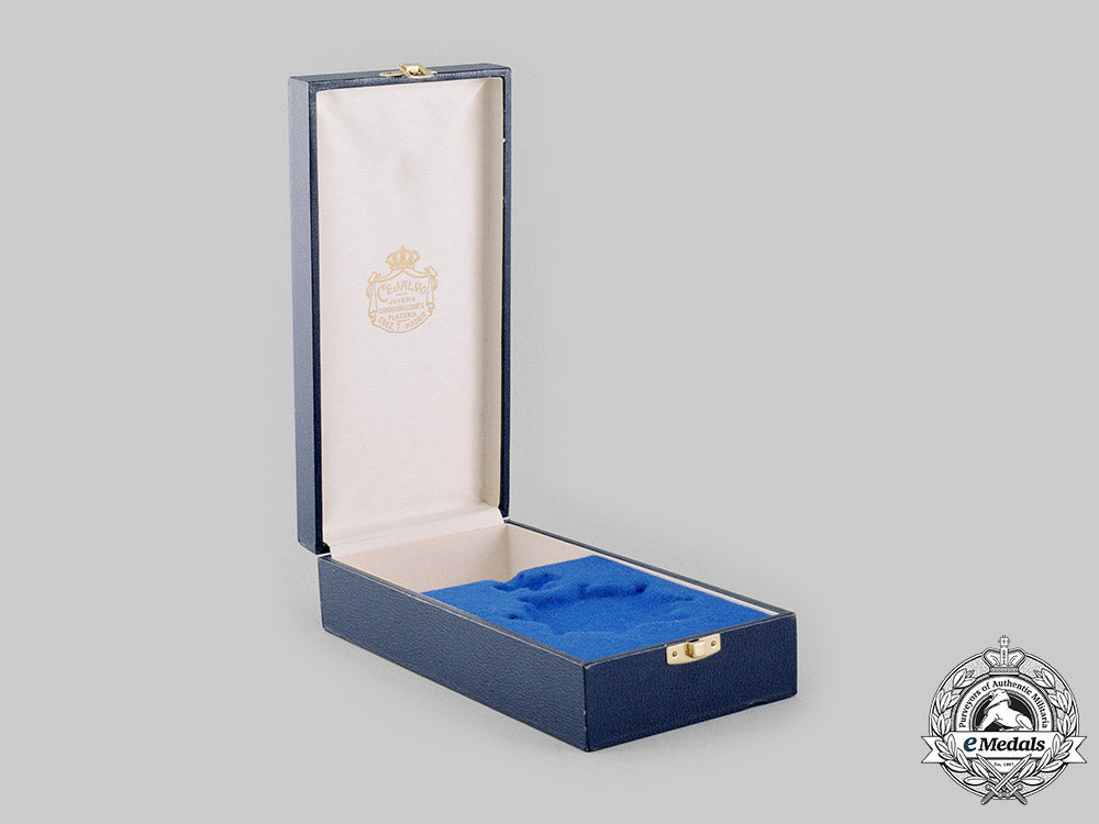 spain,_kingdom._a_royal_and_military_order_of_st._hermenegildo,_i_class_grand_cross_case_m19_18410