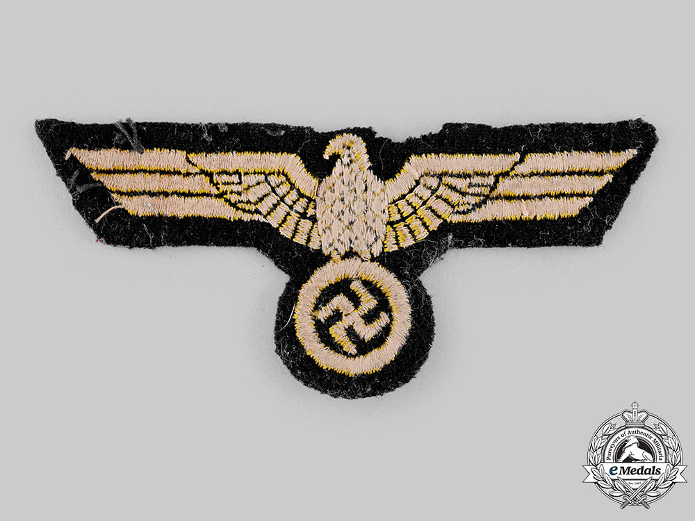 germany,_kriegsmarine._an_em/_nco’s_breast_eagle_m19_18518