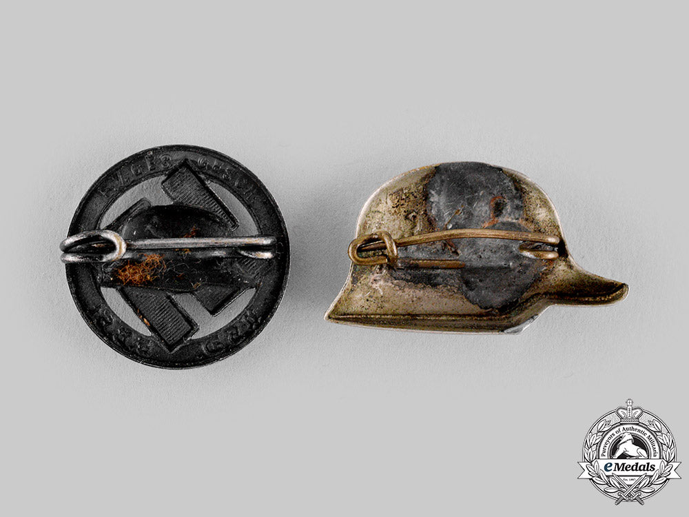 germany,_der_stahlhelm._a_pair_of_stahlhelm_membership_badges_m19_18569