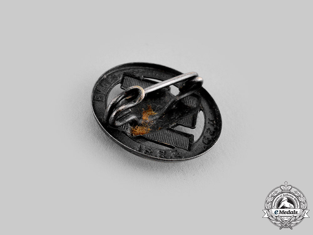 germany,_der_stahlhelm._a_pair_of_stahlhelm_membership_badges_m19_18570