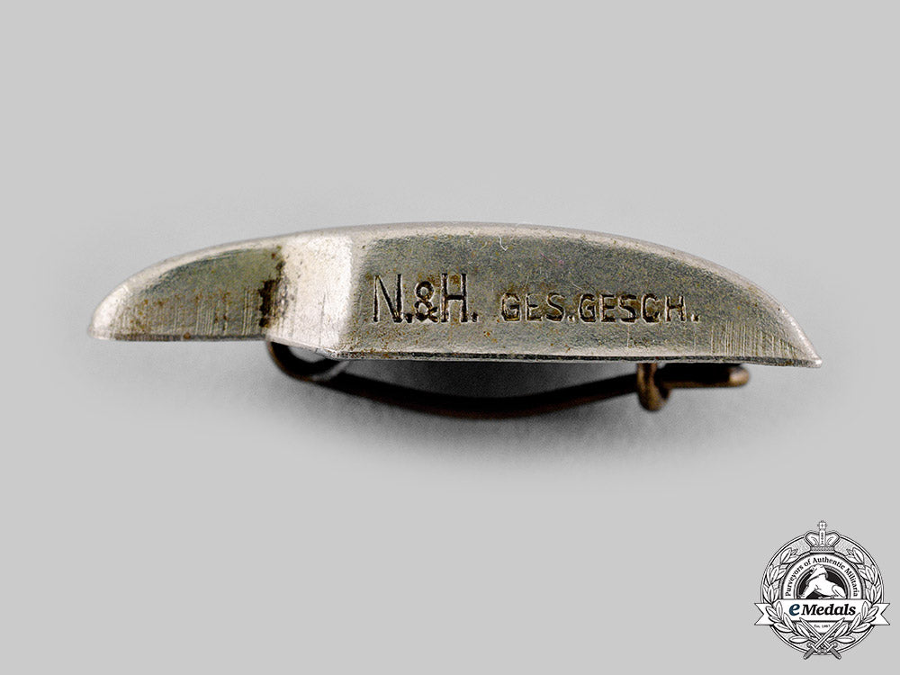 germany,_der_stahlhelm._a_pair_of_stahlhelm_membership_badges_m19_18571