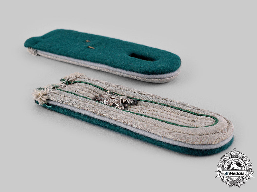 germany,_heer._a_set_of_heeresverwaltung(_army_administration)_beamter_shoulder_boards_m19_18611_1_1
