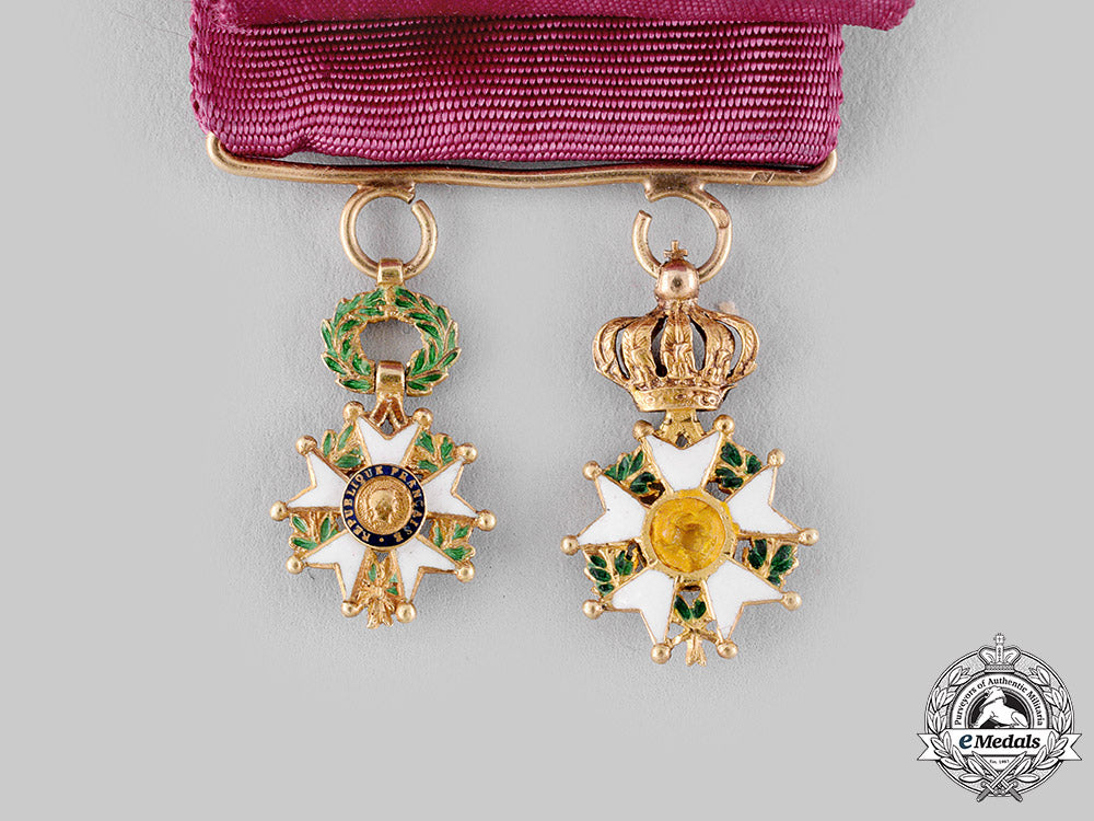 france,_ii_empire._a_fine_gold_legion_d'honneur_miniature_pair,_c.1890_m19_19381_1