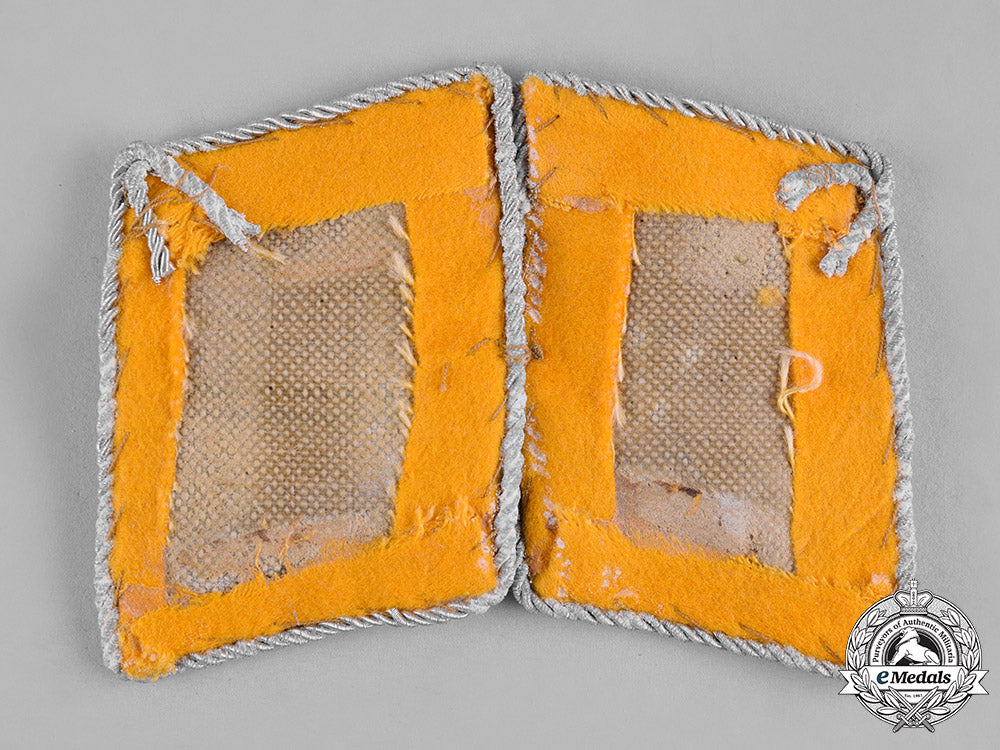 germany,_luftwaffe._a_set_of_luftwaffe_flight_personnel_leutnant_rank_insignia_m19_2058_1