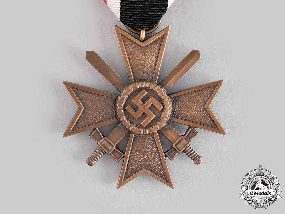 germany,_wehrmacht._a_war_merit_cross,_ii_class_with_swords,_with_package_of_issue_by_ferdinand_hoffstätter_m19_20627
