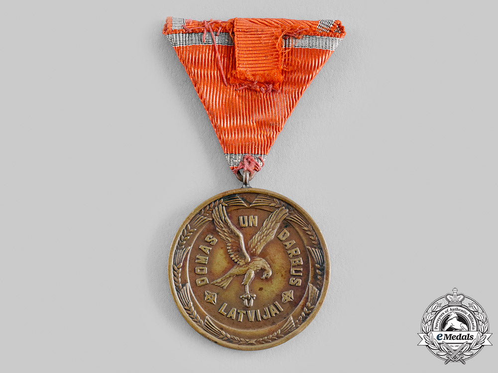 latvia,_republic._a_cross_of_recognition,_iii_class_bronze_grade_medal,_c.1940_m19_22726