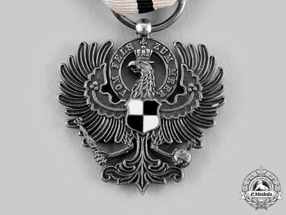 prussia,_kingdom._a_royal_house_order_of_hohenzollern,_eagle_of_inhaber,_c.1910_m19_23559_1