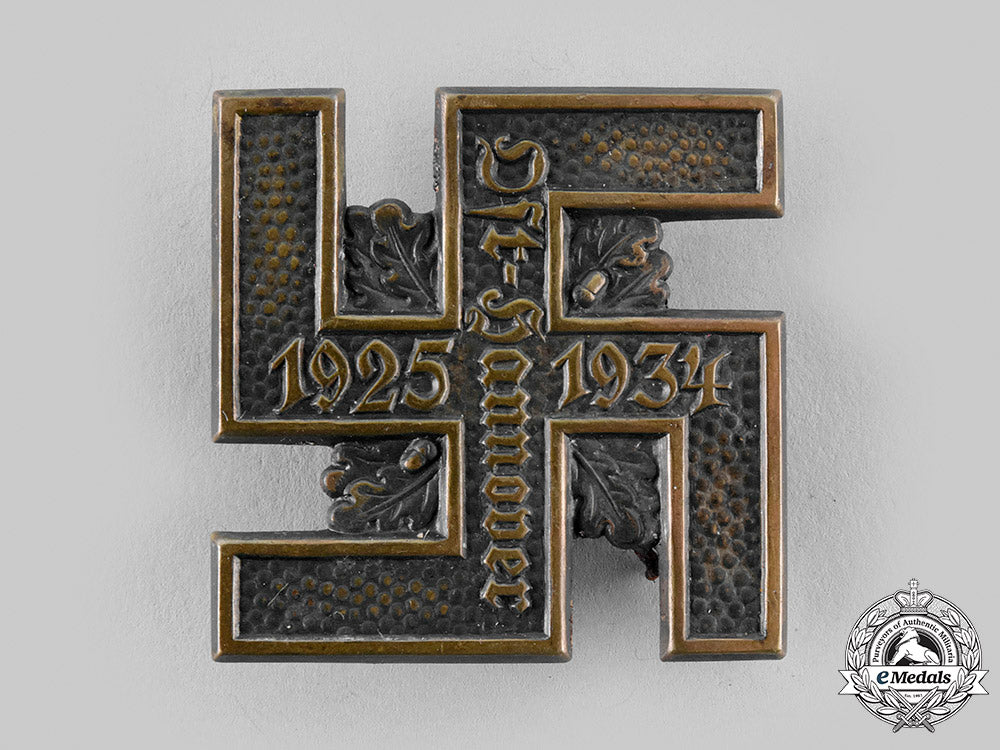 germany,_nsdap._a1934_east_hannover_nsdap10_year_anniversary_badge_m19_23663