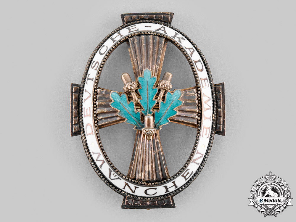 germany,_imperial._a_rare_honour_badge_of_the_germany_academy_in_münchen_with_case_m19_23833_1