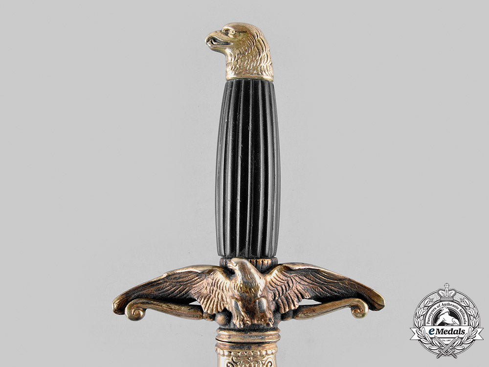 hungary,_kingdom._a_model1932_royal_air_force_officer_dagger_with_hanger,_named._m19_24212_1