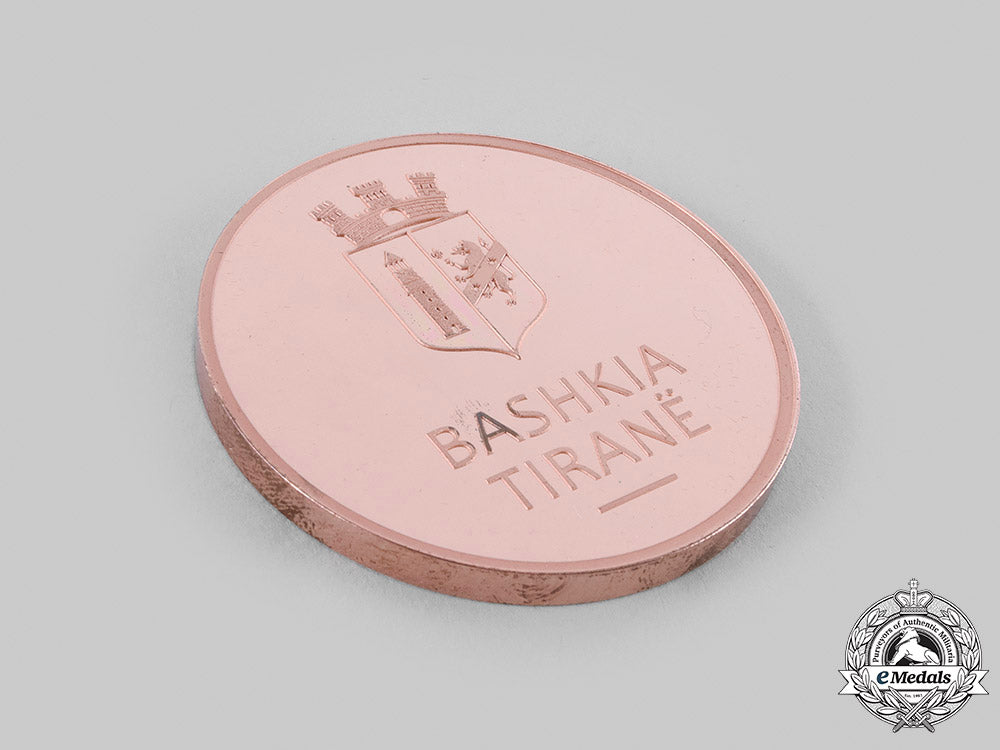 albania,_republic._a_municipality_of_tirana_civic_award_medal_with_case_c.2000_m19_24514
