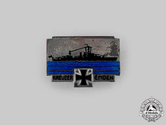 germany,_kriegsmarine._a_cruiser“_emden”_commemorative_badge,_by_ferdinand_wagner_m19_24942_1_1