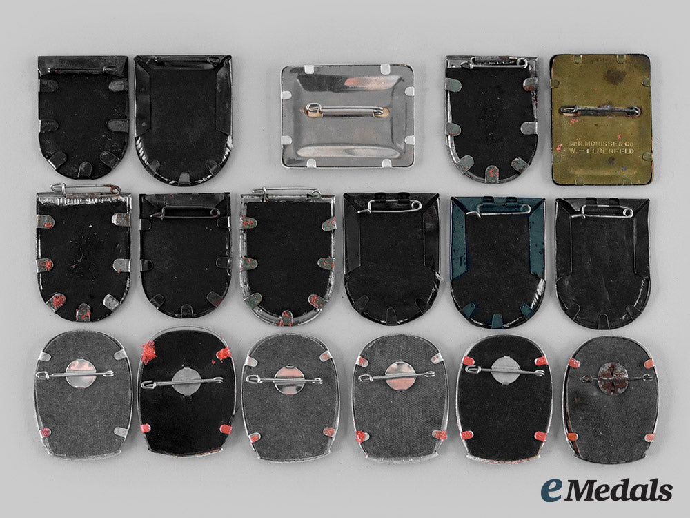 germany,_third_reich._a_lot_of_winterhilfswerk_campaign_donor_badges_m19_25323_1_1