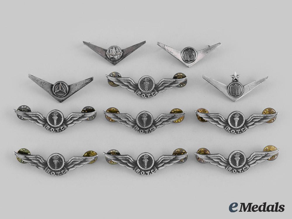 united_states._a_lot_of_eleven_reserve_officers'_training_corps(_rotc)_badges_m19_26667_1