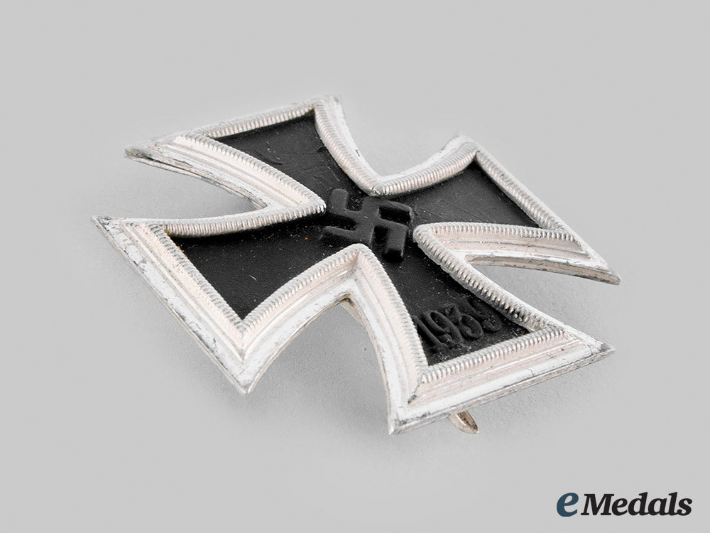 germany,_wehrmacht._a1939_iron_cross_i_class,_with_case,_by_wilhelm_deumer_m19_27018_2_1_1