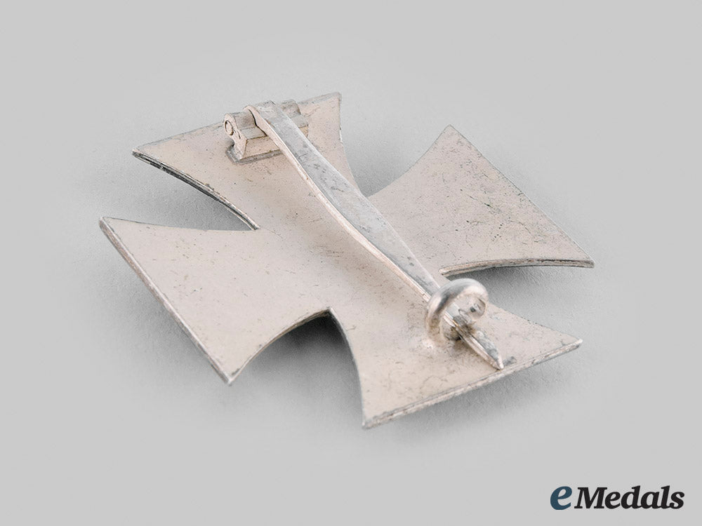 germany,_wehrmacht._a1939_iron_cross_i_class,_with_case,_by_wilhelm_deumer_m19_27019_2_1_1