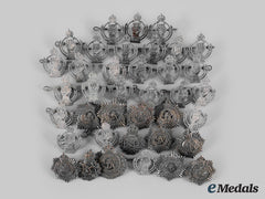 Canada, Commonwealth. A Lot Of Thirty-Eight Second War Damaged Cap Badges