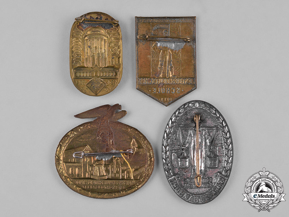 germany,_third_reich._a_lot_of_second_war_period_badges_m19_4102