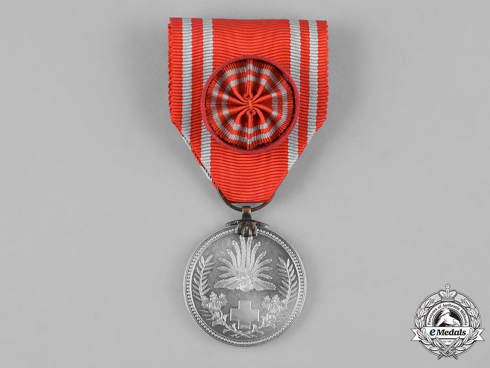 japan,_empire._two_red_cross_society_membership_medals_m19_6215
