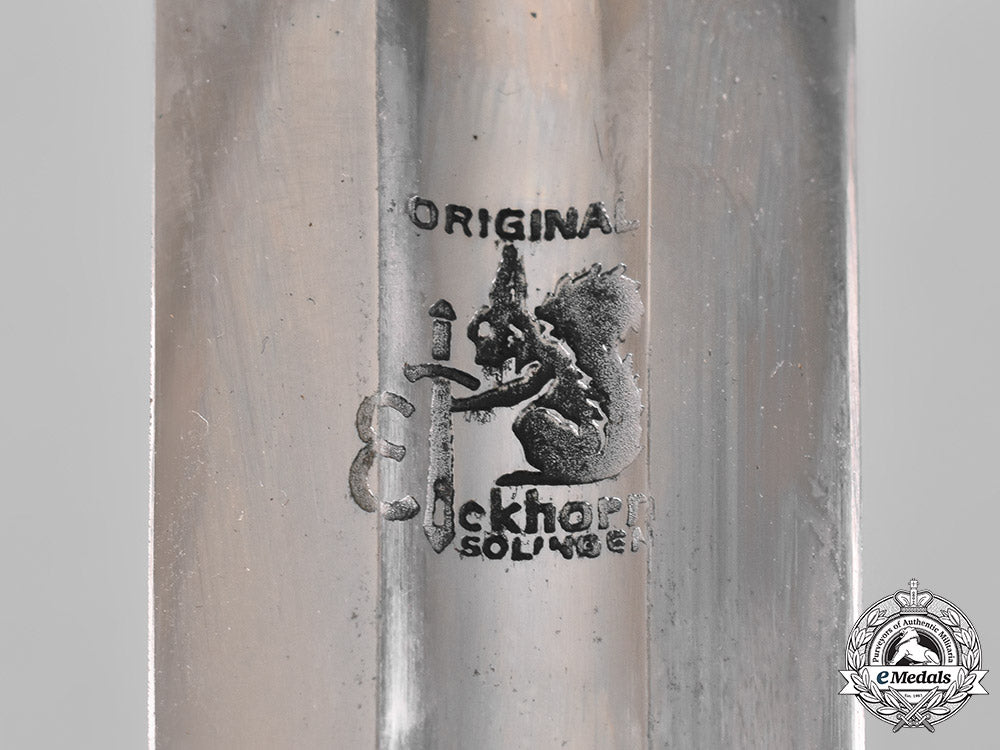 germany,_luftwaffe._a_ceremonial_parade_sword,_by_carl_eickhorn_m19_7319