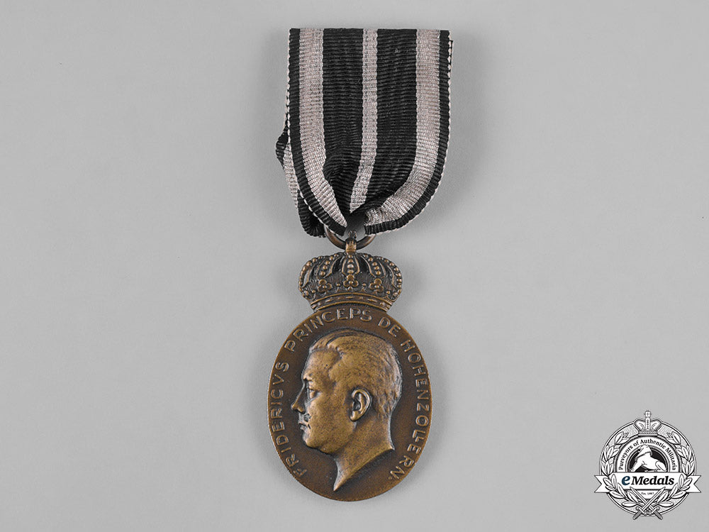 germany,_weimar._a_hohenzollern_bene_merenti_medal,_bronze_grade_m19_7707
