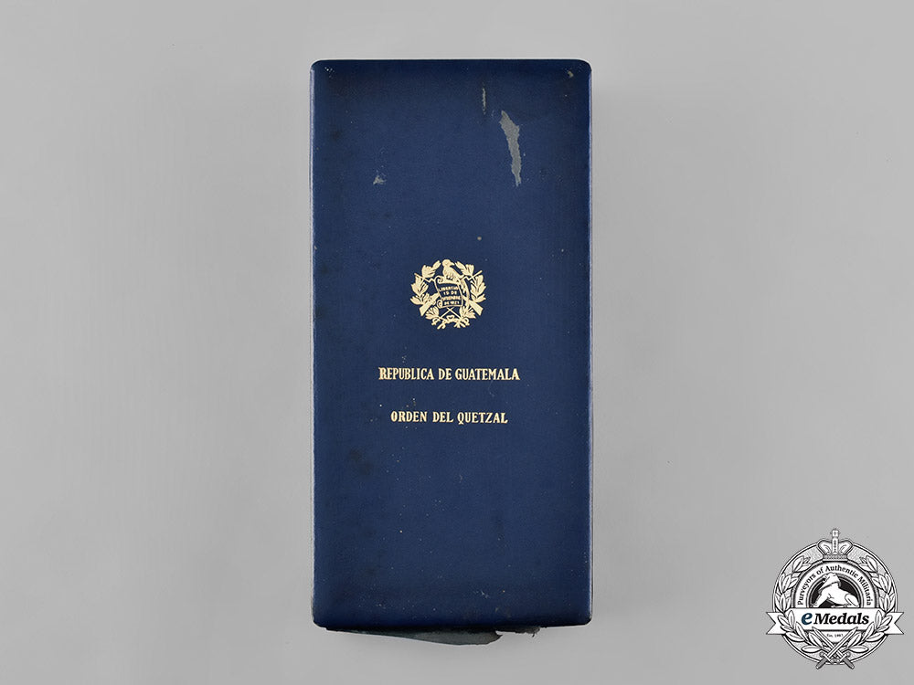 guatemala._an_order_of_quetzal,_grand_cross,_by_gardino_and_cravanzola,_c.1945_m19_8256