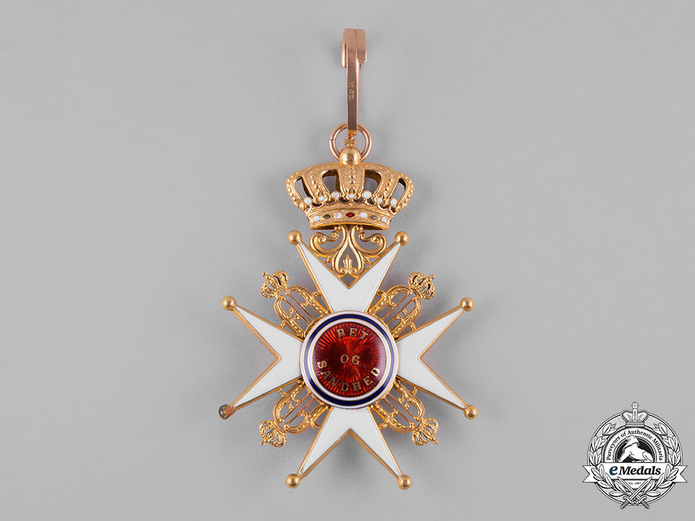 norway,_kingdom._a_royal_order_of_saint_olaf_in_gold,_i_class_commander,_by_j._tostrup_of_oslo,_c.1900_m19_8484_1_1_1