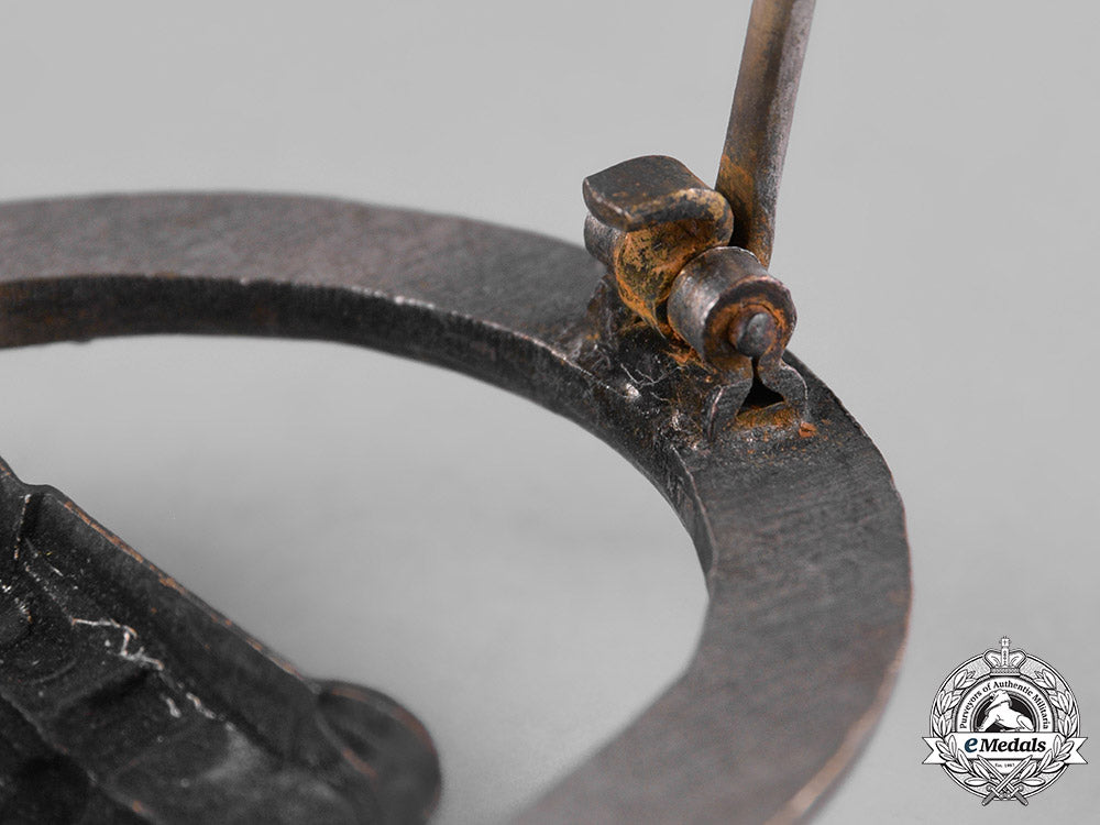 germany,_federal_republic._a_special_grade_tank_badge_for50_engagements,1957_version_m19_8729