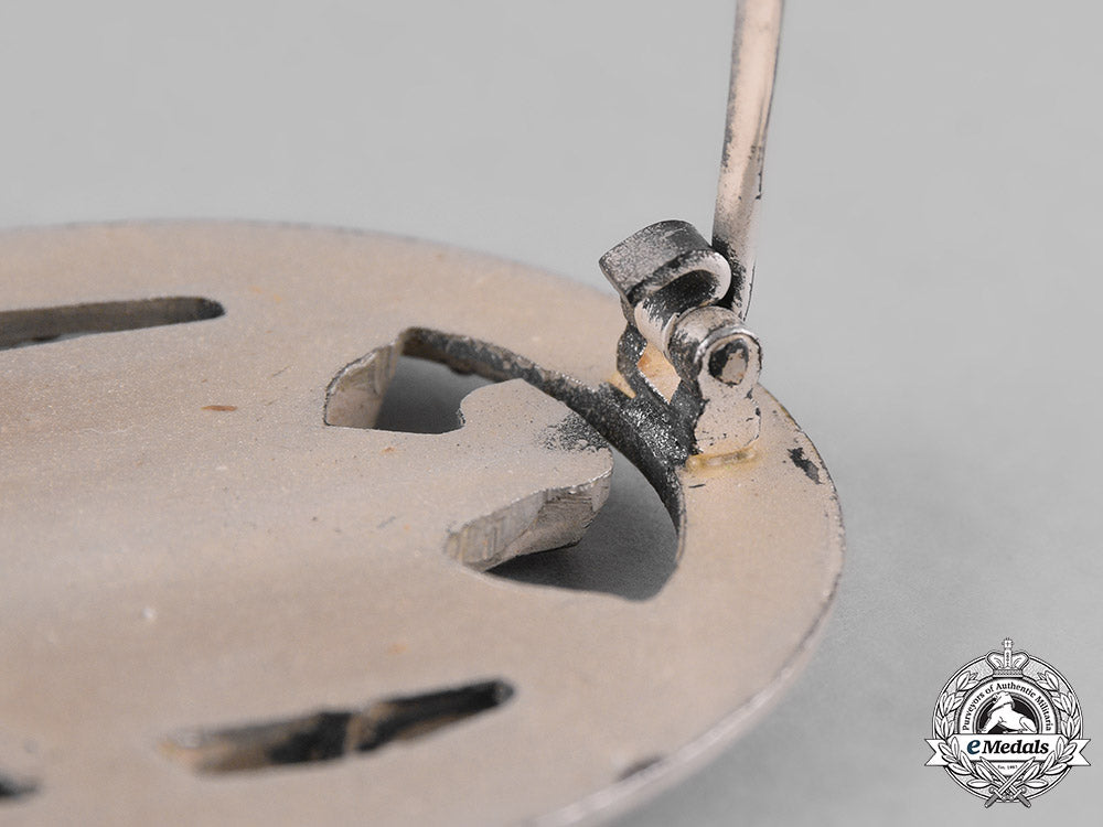 germany,_federal_republic._a_general_assault_badge,1957_version_m19_8736