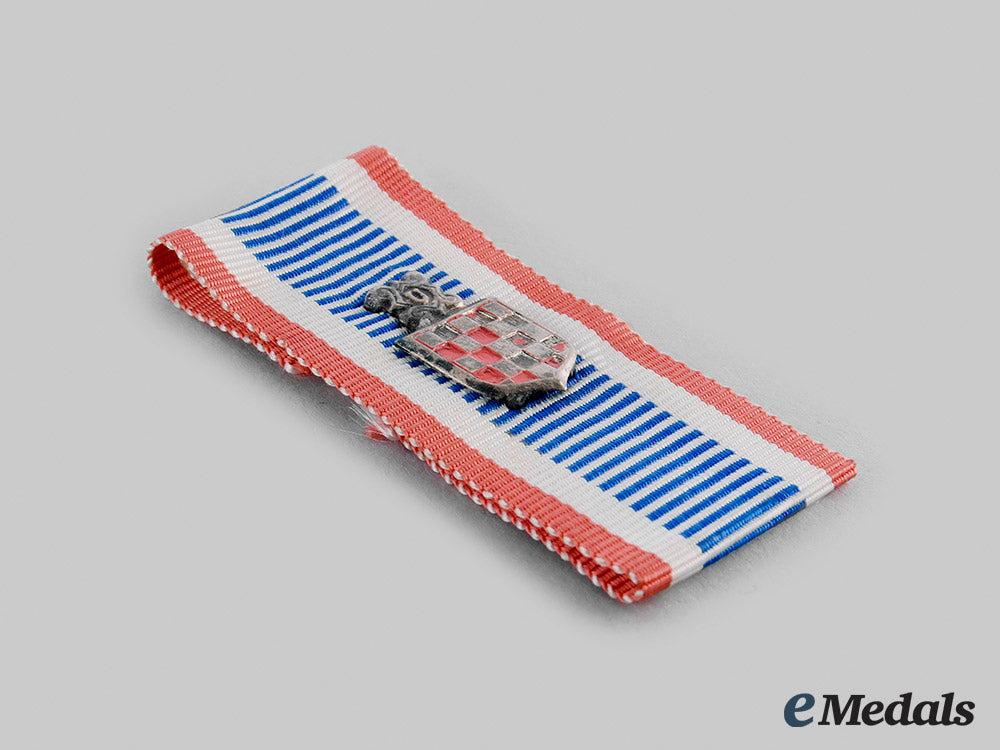 croatia,_independent_state._a_commemorative_war_badge_m20_00209