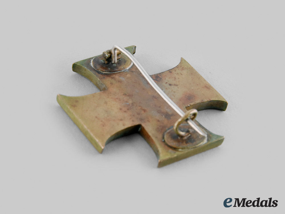 schaumburg-_lippe,_principality._a_faithful_service_cross,_i_class,_c.1915_m20_00680_2_1