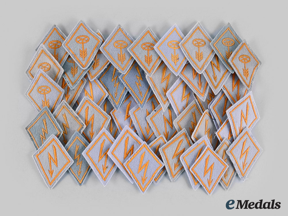 switzerland,_confederation._a_lot_of_seventy-_six_insignia,_medals,&_awards_m20_01209_1