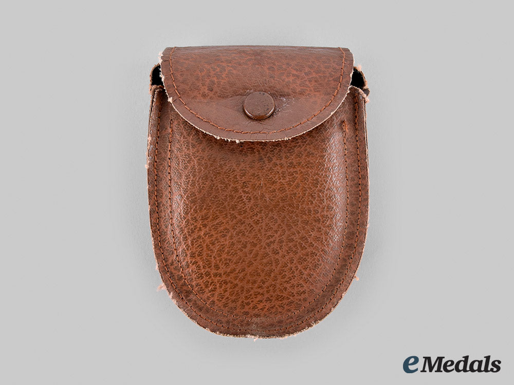 united_states._a_pair_of_united_states_army10_th_mountain_division_ski_goggles_with_case,_c.1941_m20_01379_2