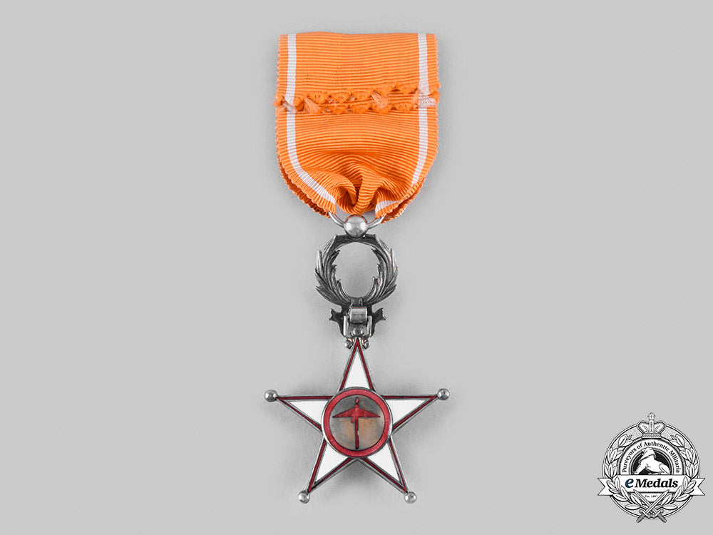 morocco,_protectorate._an_order_of_ouissam_alaouite,_v_class_knight,_by_a._bertrand_m20_105_emd5690_1_1