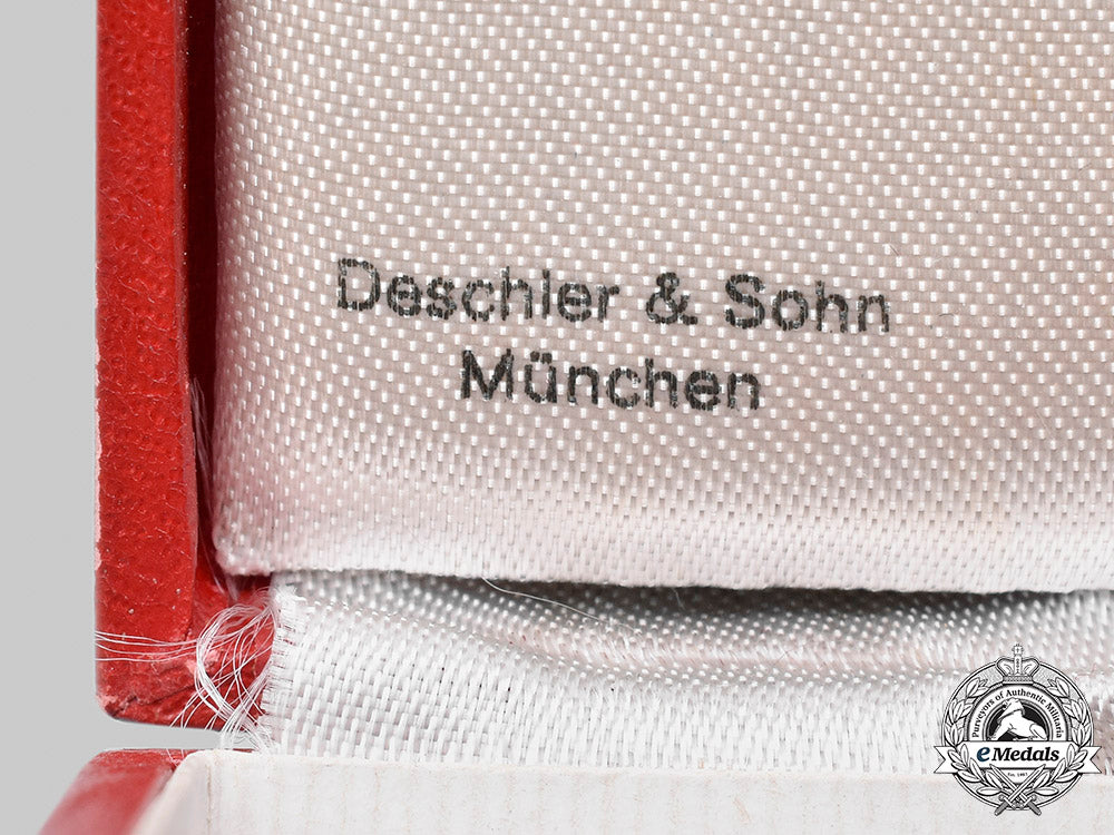 germany,_third_reich._a_civil_service40_years_long_service_award,_with_case,_by_deschler&_sohn_m20_111_mnc3997