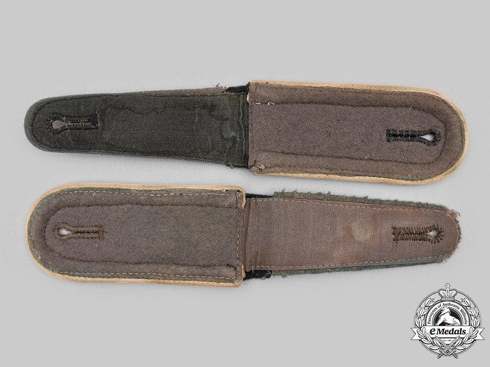 germany,_heer._a_lot_of_infantry_shoulder_straps_m20_1180m20_1121_mnc2494