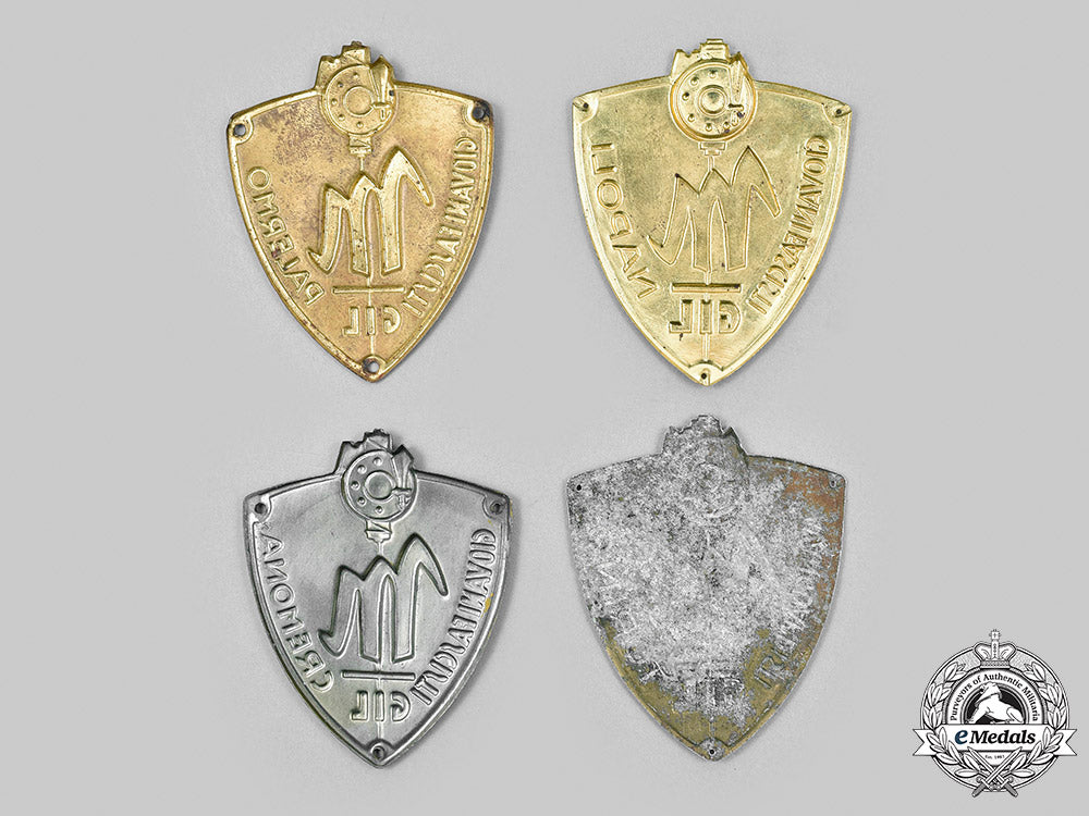 italy,_kingdom._a_lot_of_four_gil(_gioventu_italiana_del_littorio)_fascist_youth_sleeve_badges_m20_1411_mnc3577_1