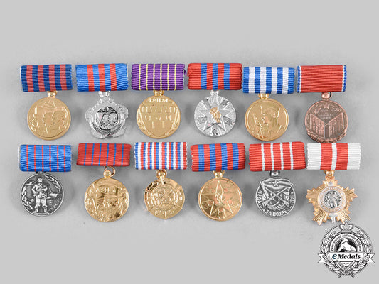 yugoslavia,_socialist_federal_republic._lot_of_twelve_miniature_orders_and_medals_m20_146_emd5830_1
