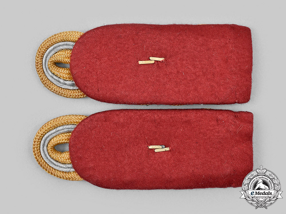 germany,_wehrmacht._a_rare_set_of_judicial_generalmajor_shoulder_boards_m20_2560_mnc3325