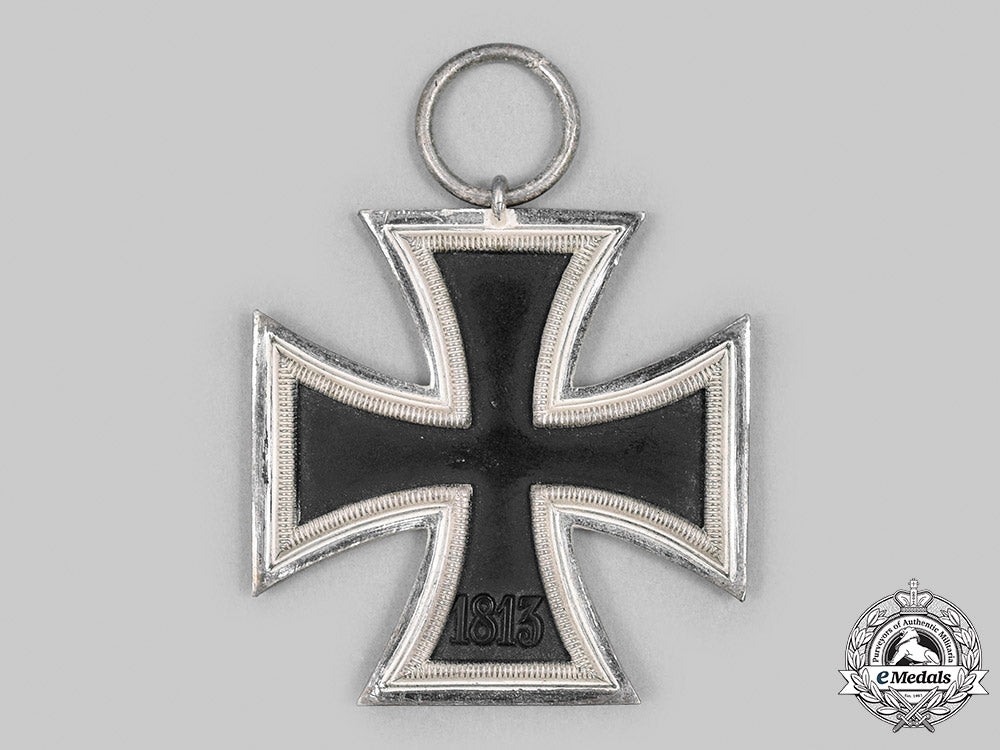 germany,_wehrmacht._a1939_iron_cross_ii_class,_with_case_m20_268_mnc4568_2