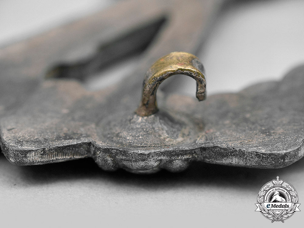 a_silver_grade_infantry_badge_by_maker"_metall_und_kunststoff,_gablonz_an_der_neisse"_m20_285_mnc4625