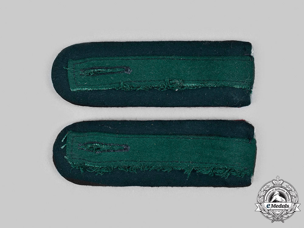 germany,_heer._a_set_of_heer_chemical/_smoke_troops_oberleutnant_shoulder_boards_m20_331_mnc4761_1_1