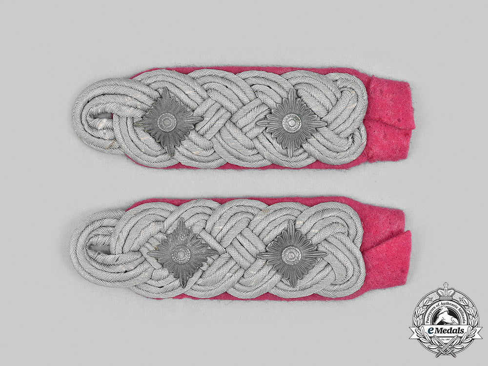 germany,_feuerschutzpolizei._a_set_of_oberst_shoulder_boards_m20_333_mnc4768_1