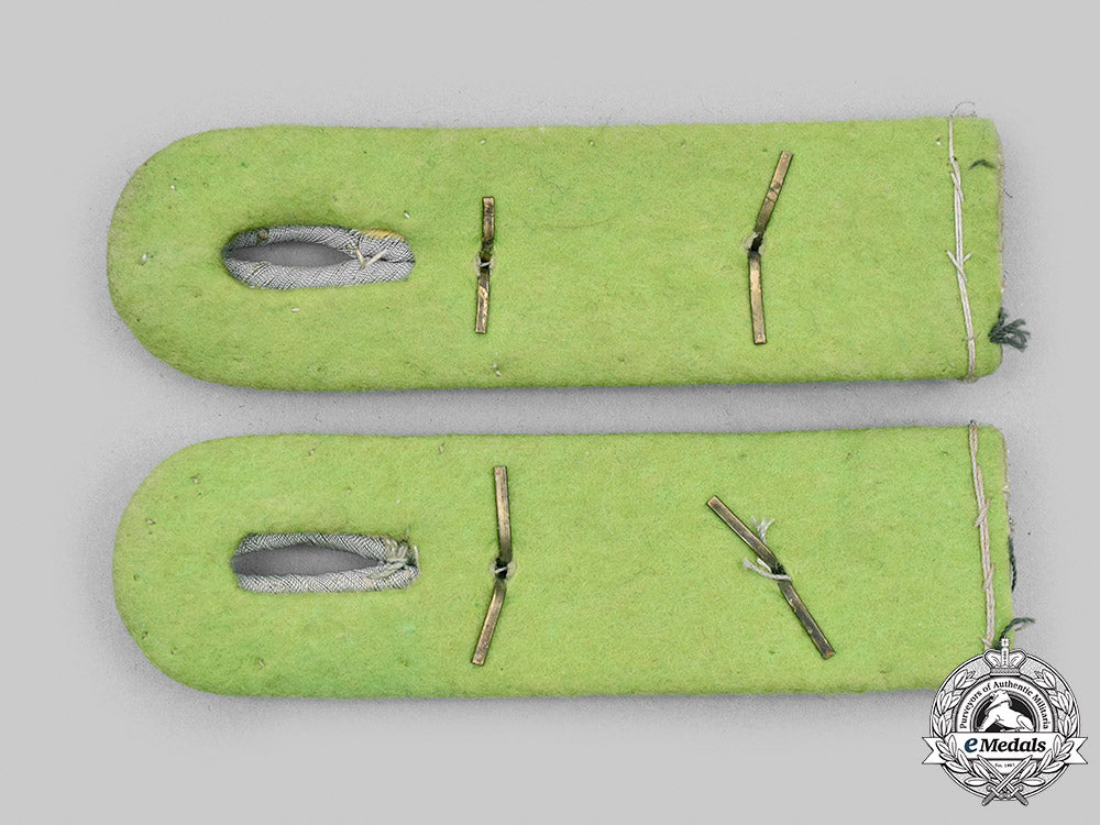 germany,_heer._a_set_of_panzergrenadier_hauptmann_shoulder_boards_m20_3399_mnc1340_1