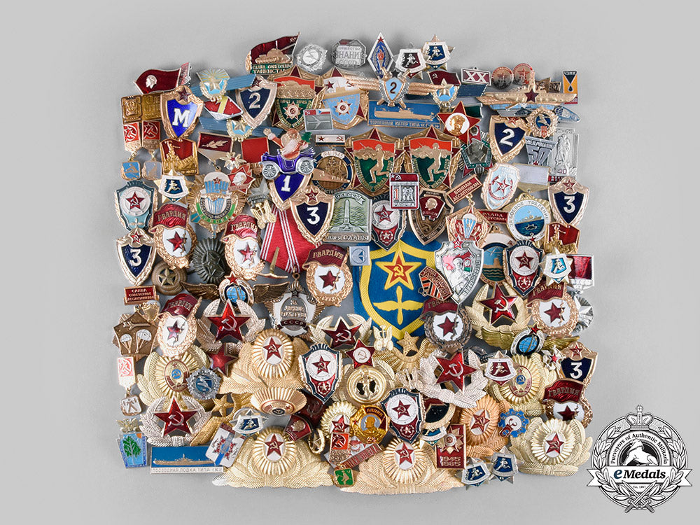 russia,_soviet_union._a_lot_of_lot_of127_soviet_air_force,_army,_navy_and_border_guard_items_m20_480_emd6003