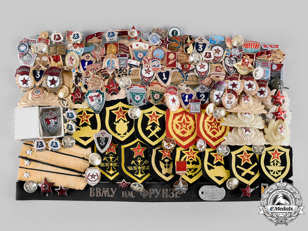russia,_soviet_union._a_lot_of139_soviet_air_force,_army,_navy_and_border_guard_items_m20_482_emd6007