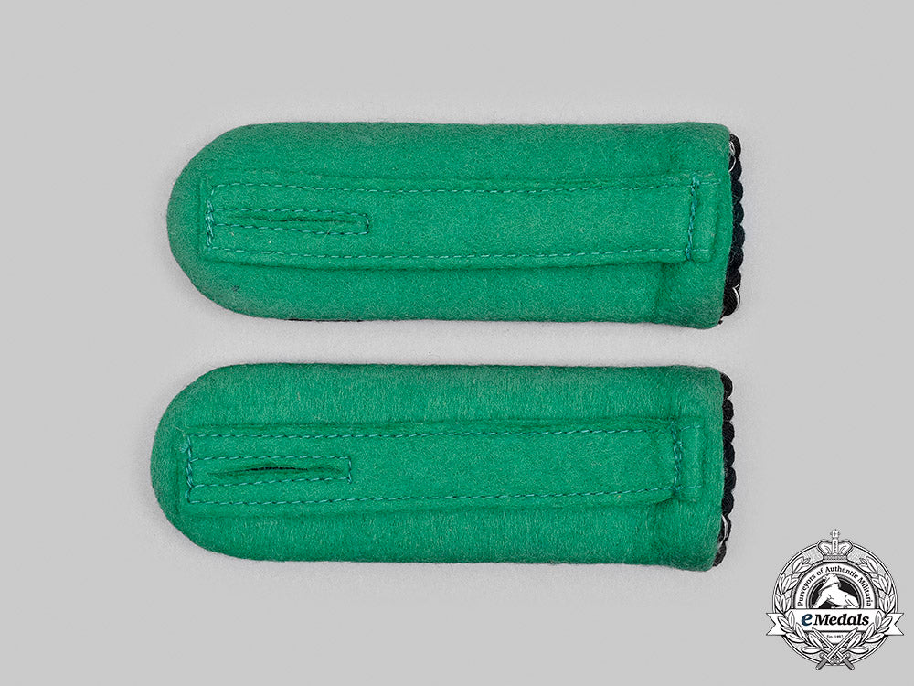 germany,_sd._a_set_of_ss-_sicherheitsdienst_sturmmann_shoulder_boards_m20_633_mnc6875
