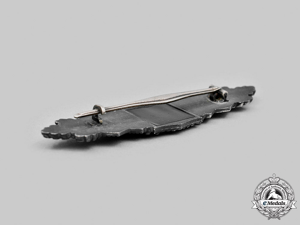 germany,_wehrmacht._a_close_combat_clasp,_silver_grade,_by_steinhauer&_lück_m20_947_mnc3192